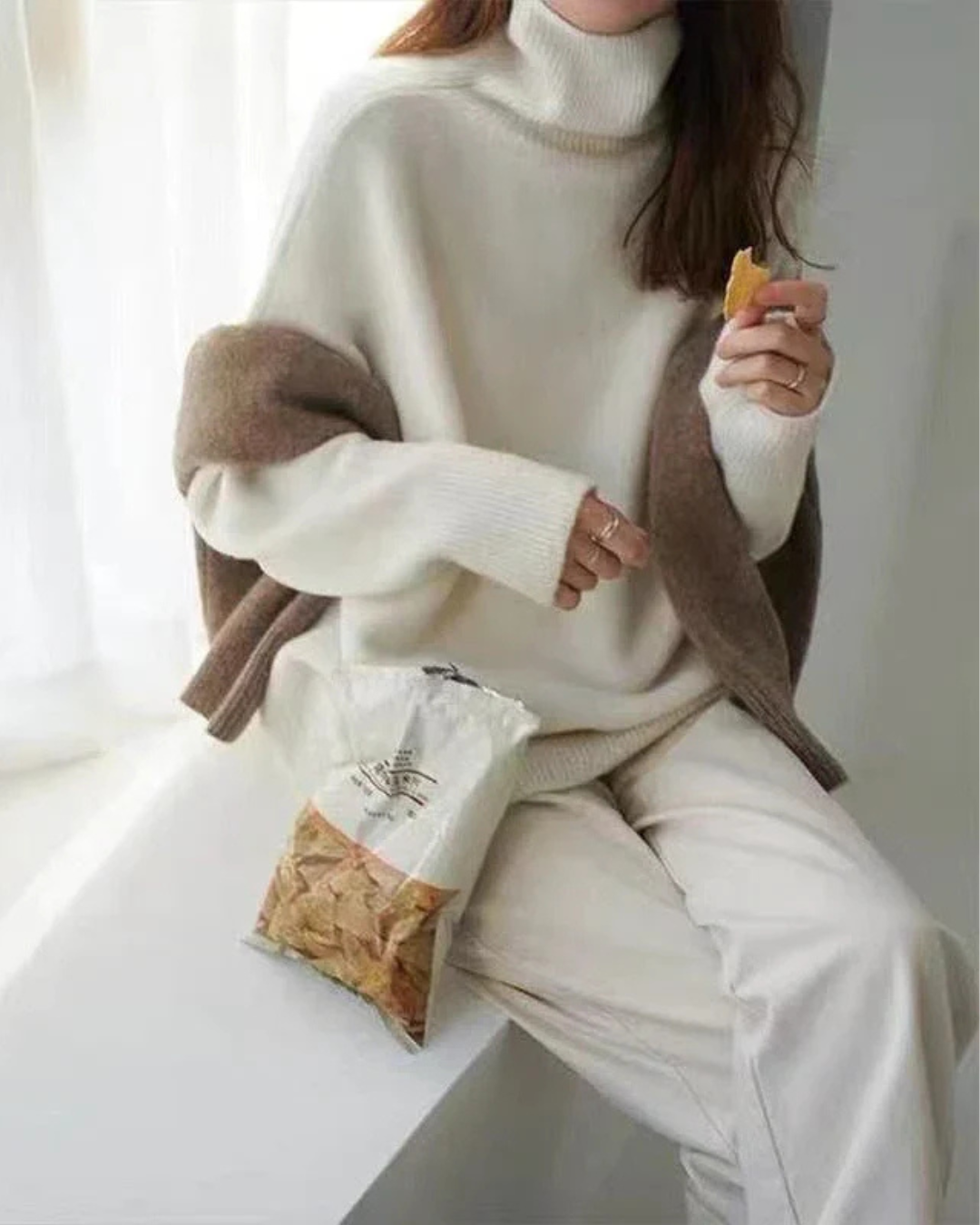 Amelia - Cashmere Turtleneck