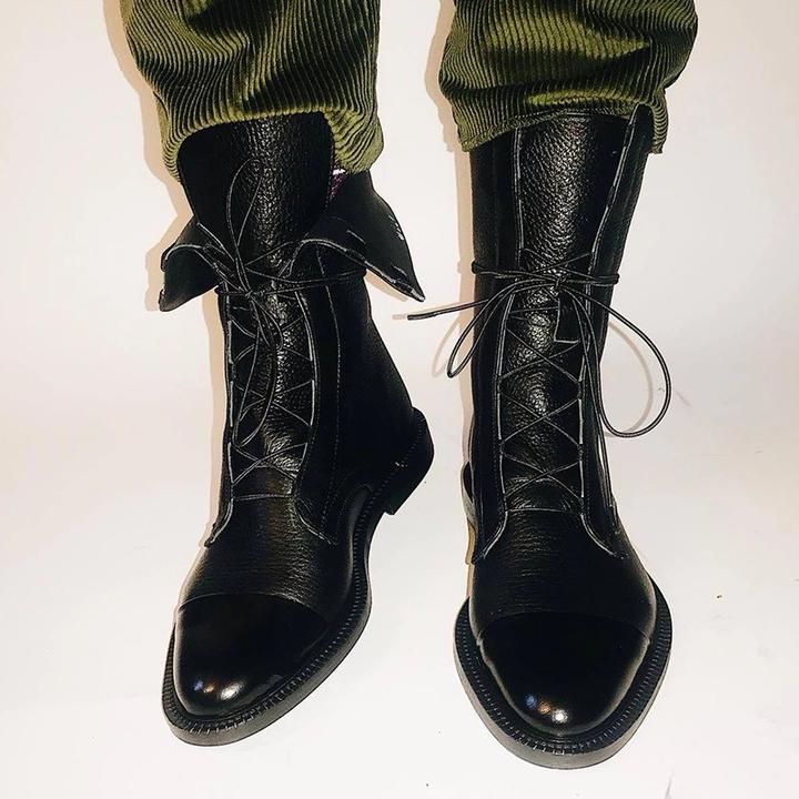 Elegant Leather Heel Boots