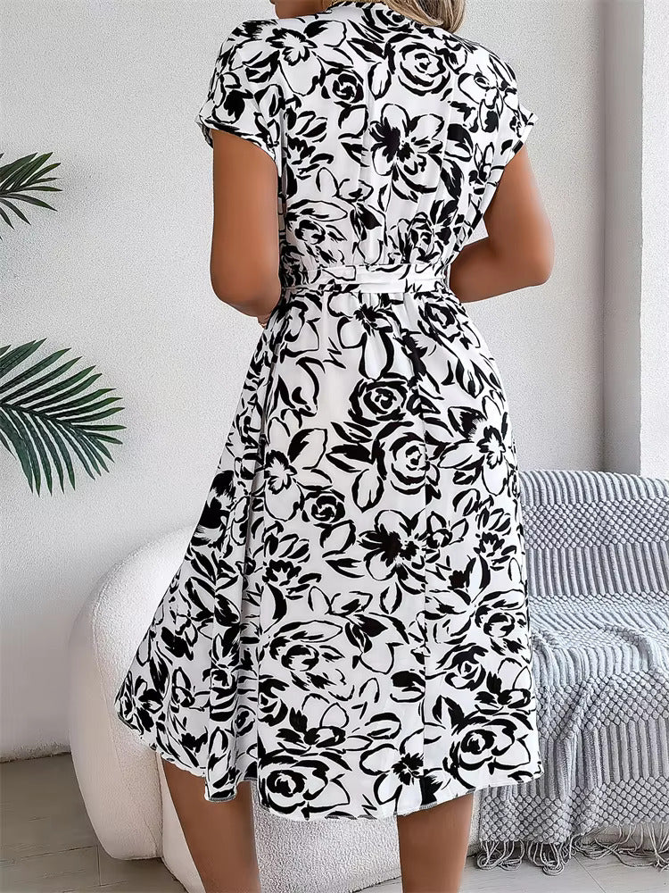 Charlotte | Dress with Vibrant Floral Patterns