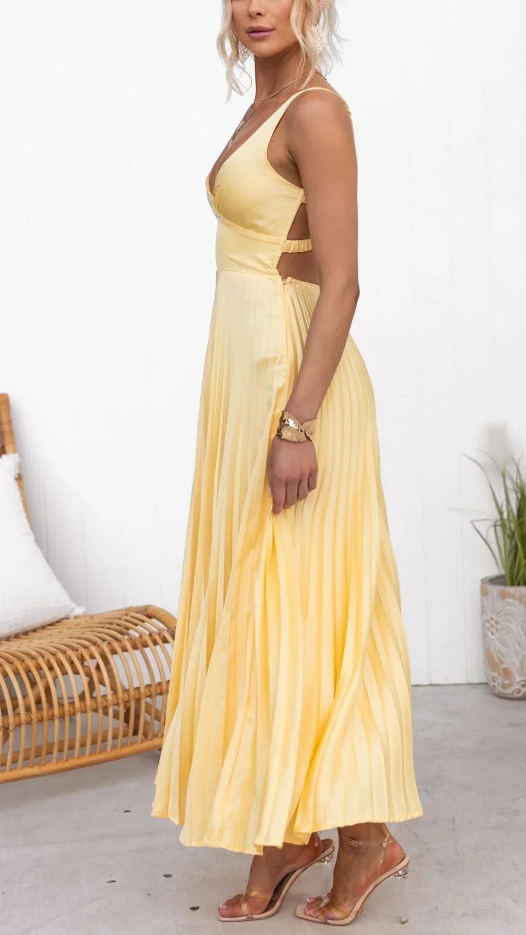 Zara | Elegant Yellow Pleated V-Neck Maxi Dress