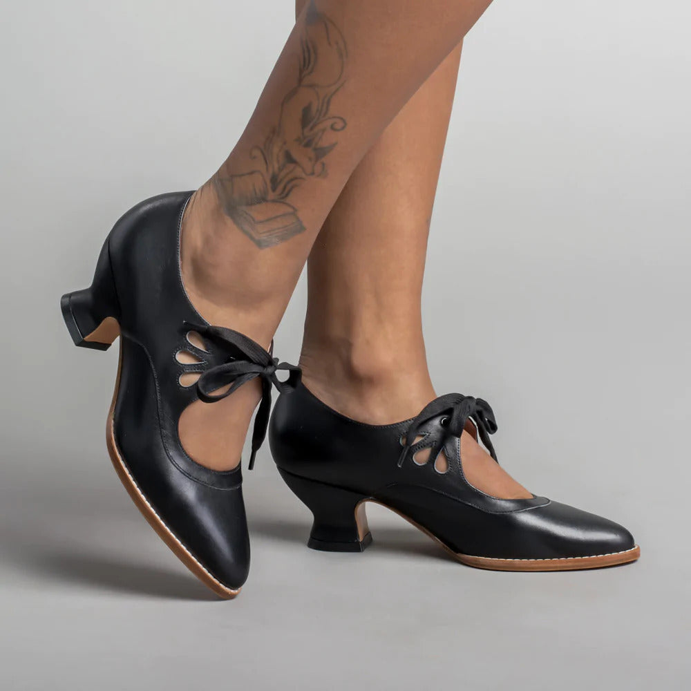 Mia | Women's Vintage Closed-Toe Heels