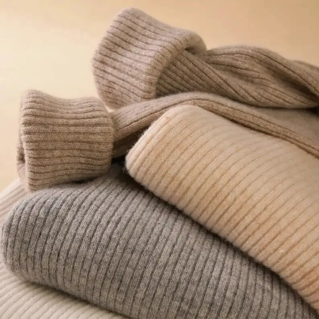 Lorrie | Cashmere Turtleneck