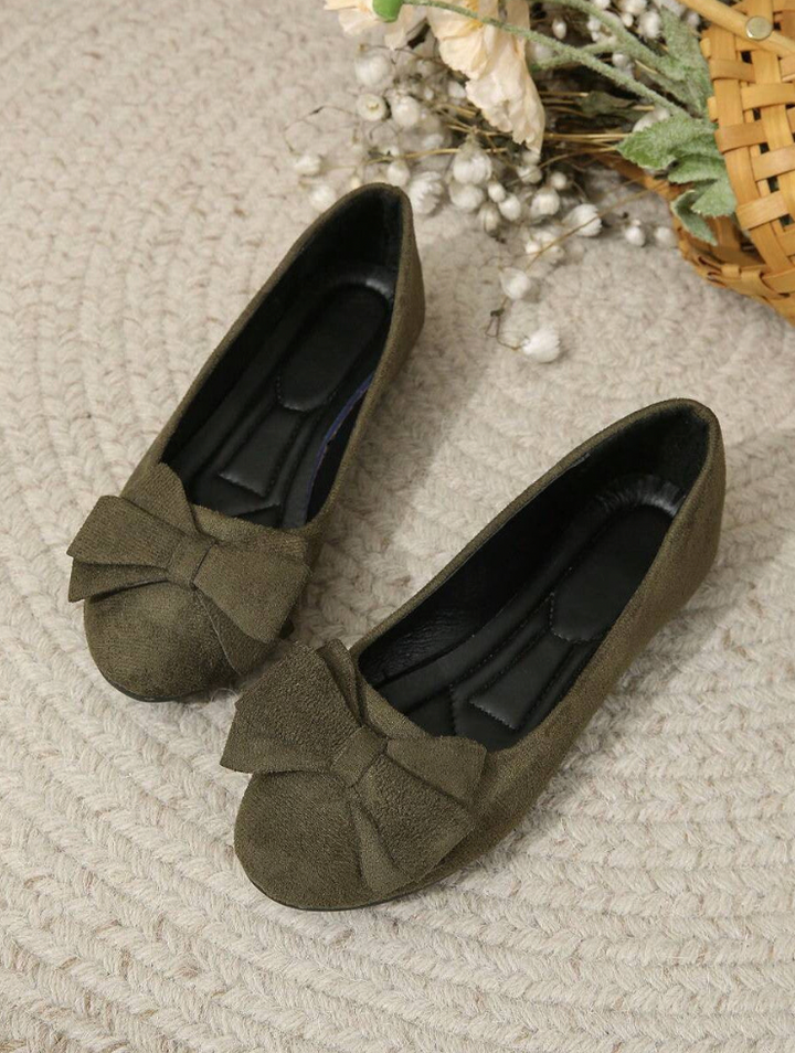 Elegant Women's Bow Detail Flats