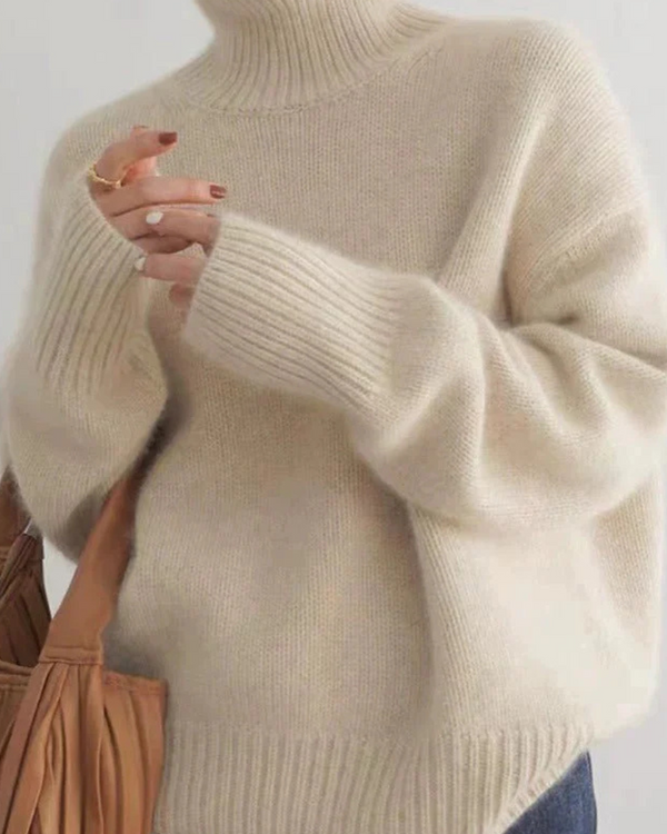 Amelia - Cashmere Turtleneck