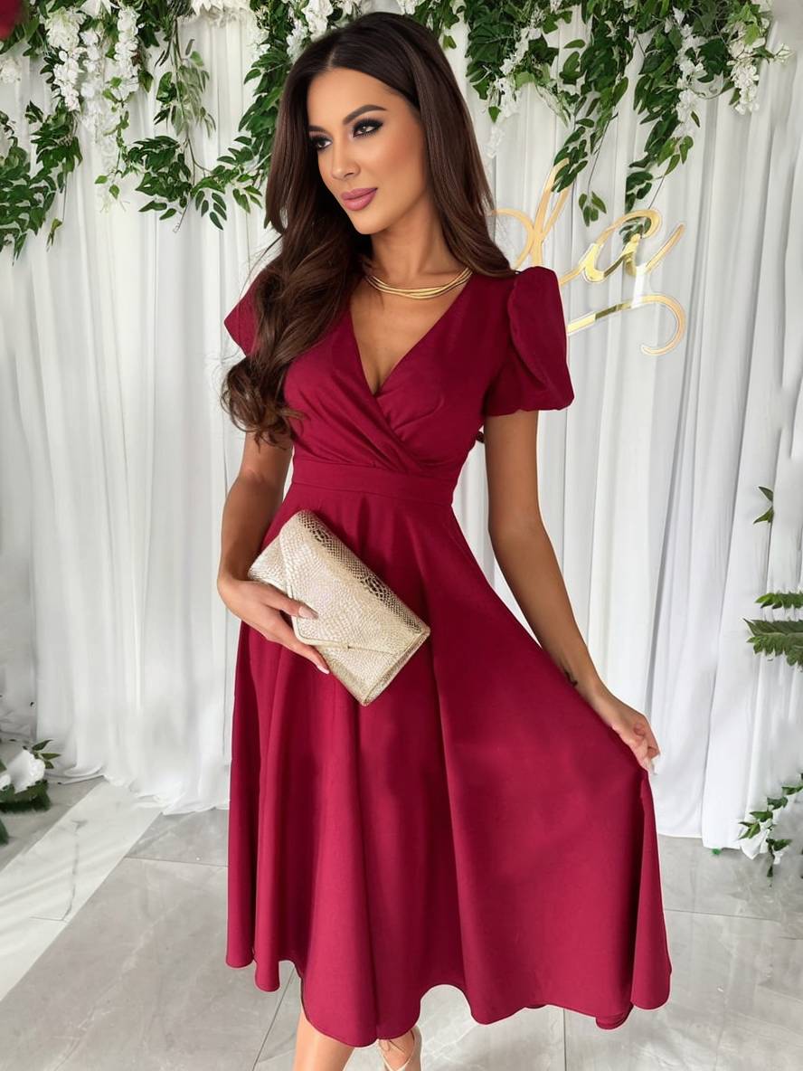 Annika | Elegant Bridesmaid Dress with V-Neckline