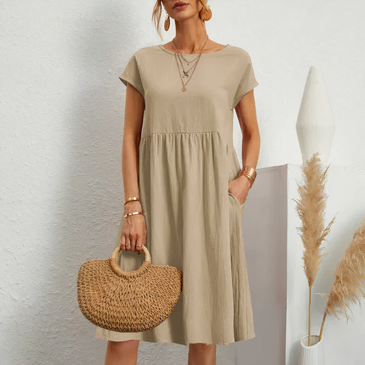 Amelia | Women's Knee-Length Dress with Pockets