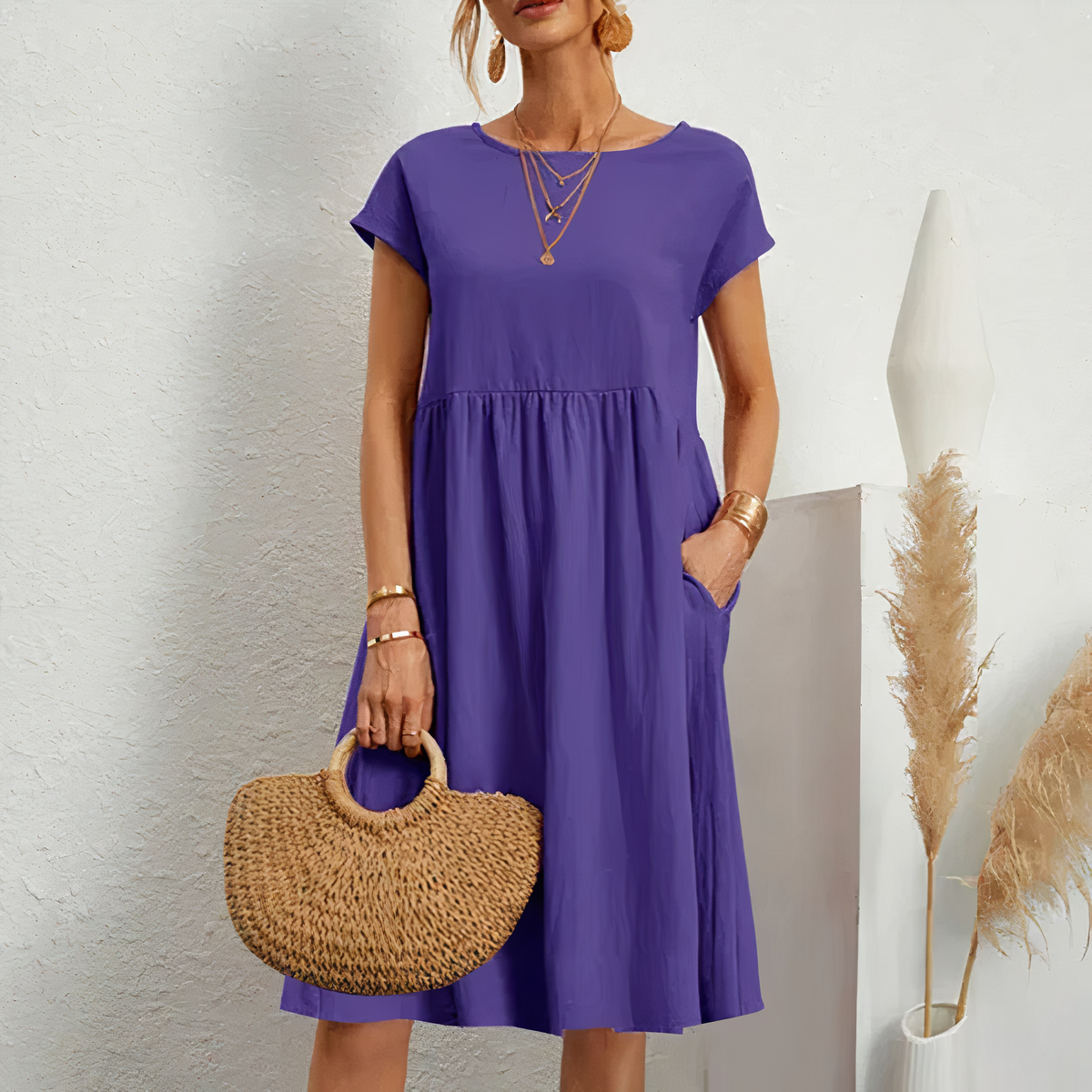 Amelia | Women's Knee-Length Dress with Pockets