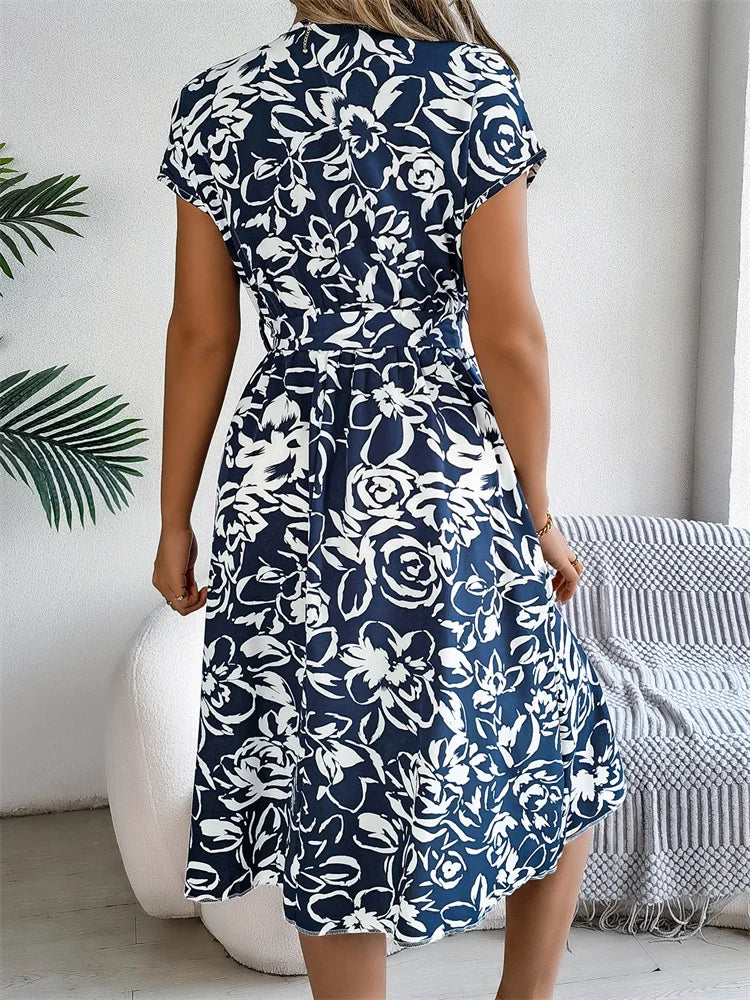 Charlotte | Dress with Vibrant Floral Patterns