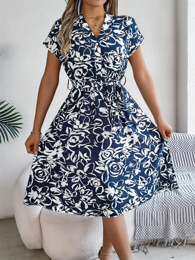 Charlotte | Dress with Vibrant Floral Patterns