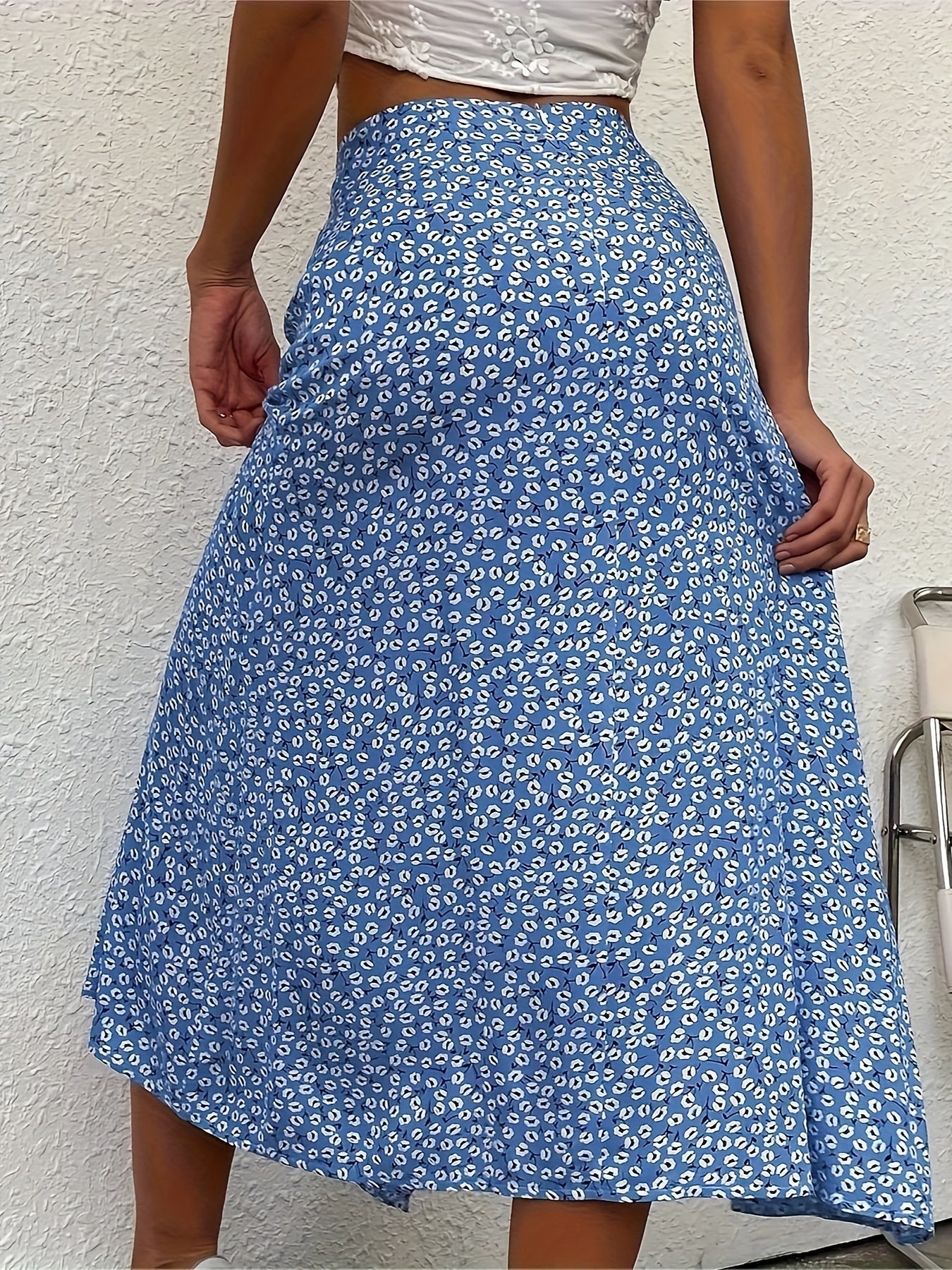 TANIA | Skirt with Floral Design
