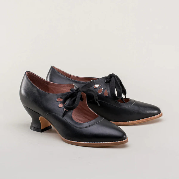 Mia | Women's Vintage Closed-Toe Heels