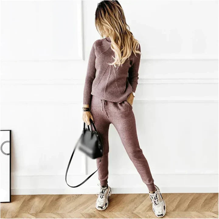 Mila | Feminine Soft Turtleneck Knit